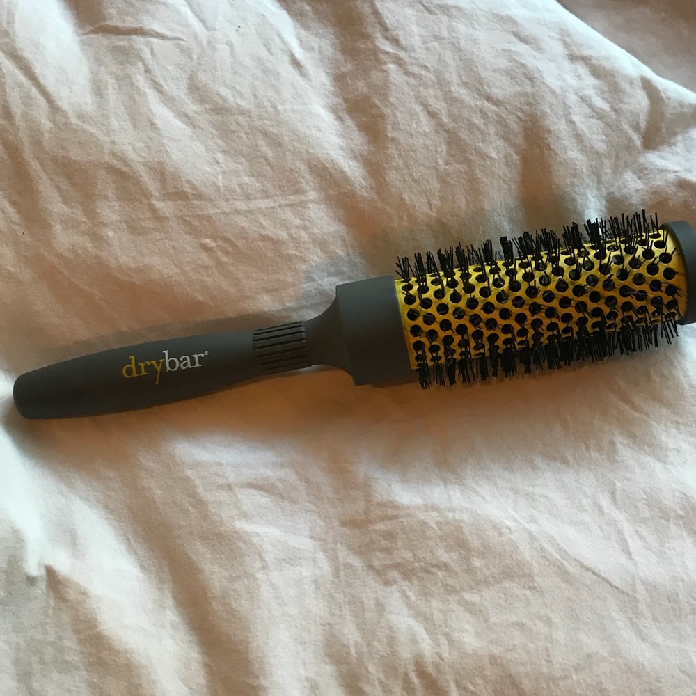 Drybar Small blowout brush “half pint”